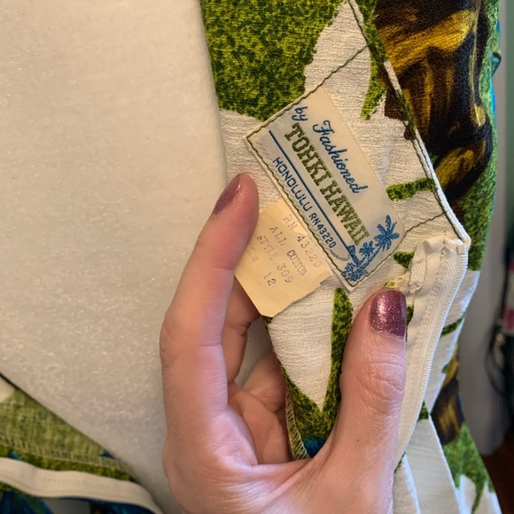 Vintage Barkcloth Tiki Dress with Back Drape - Picture 7 of 7